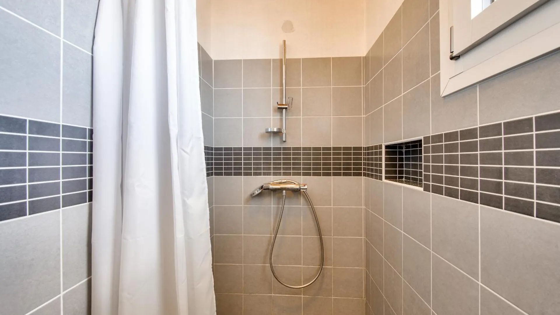 Grande Maison Face A L'Ocean Avec Jardin Pour 11 Saint-Pabu  Saint-Pabu (Finistere)